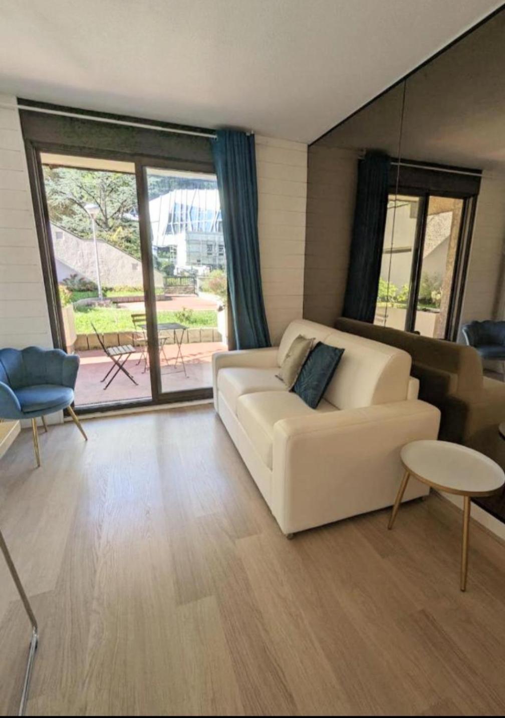 Studio Hyper Centre Bagneres-de-Luchon Екстер'єр фото